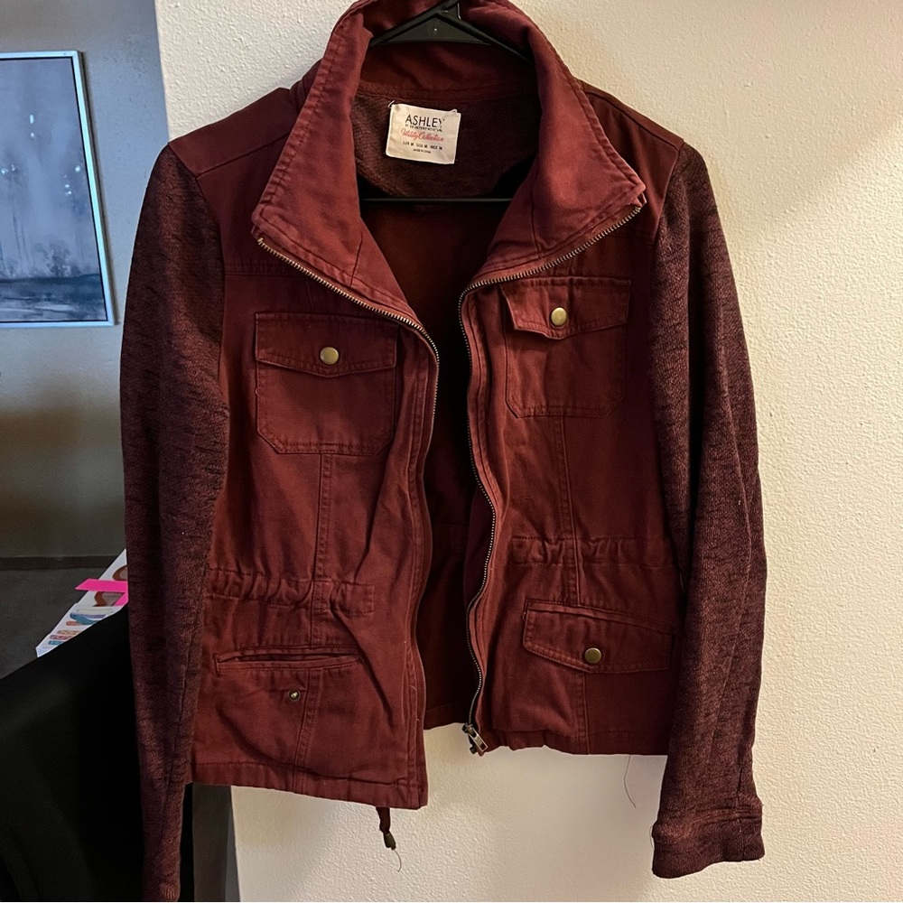 Maroon light jacket
